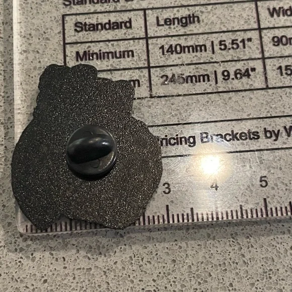 Mrs. Doubtfire Enamel Pin - Picture 4 of 5